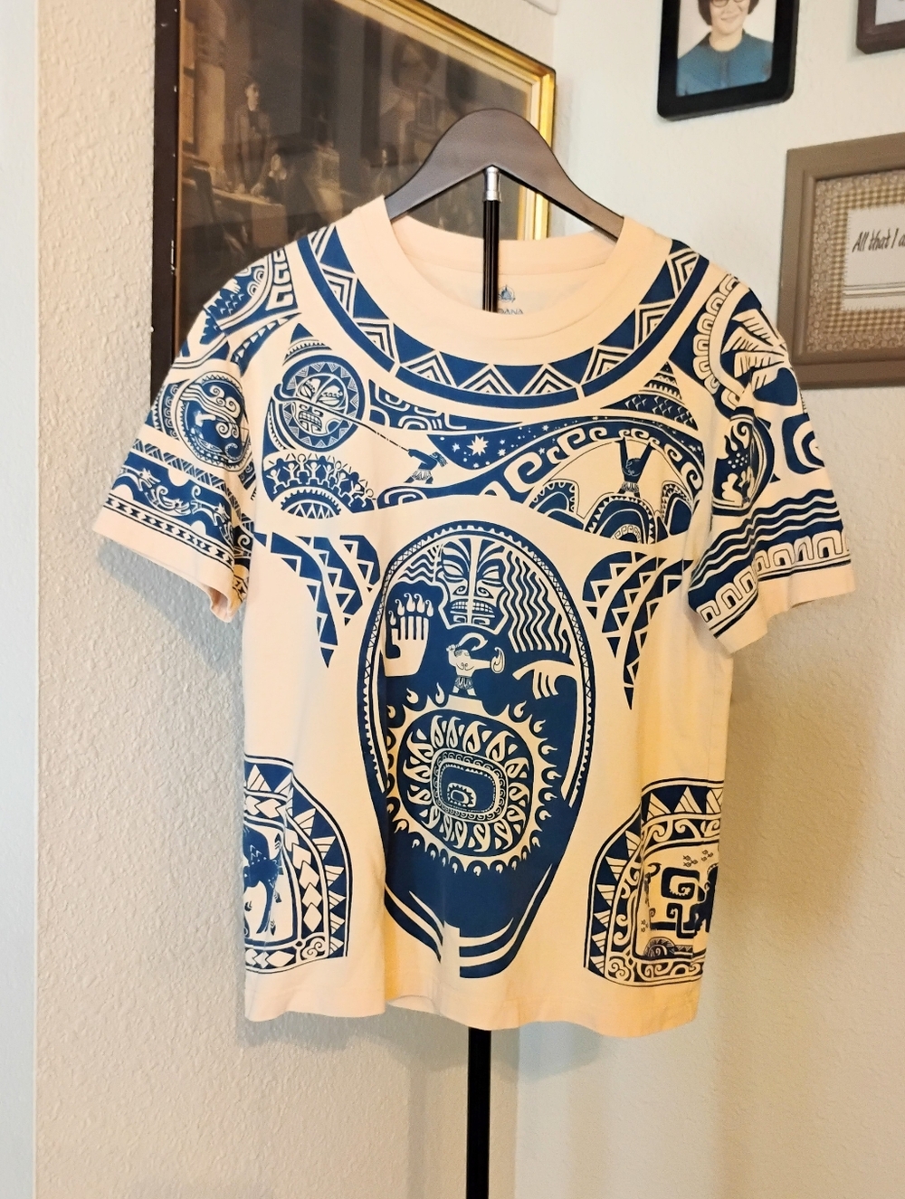 Hong Kong Disneyland Maui RARE Adult Size Large Tattoo Moana Homecoming T-shirt